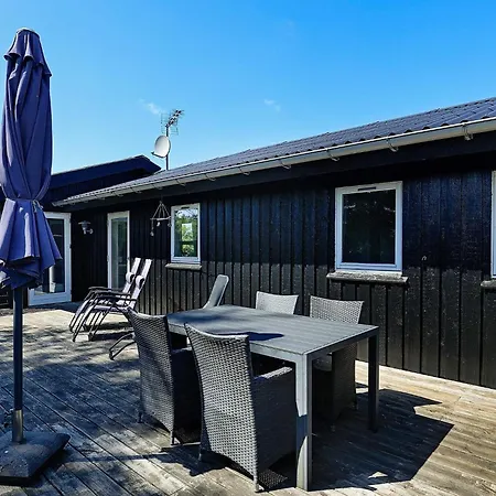 6 Person In Hirtshals-by Traum